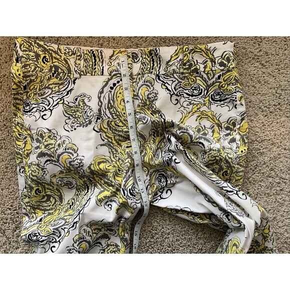 Ann Taylor, Carnegie Crop Pants, Mid-Rise,  Yellow Floral Print, Size: 8 - Picture 6 of 7
